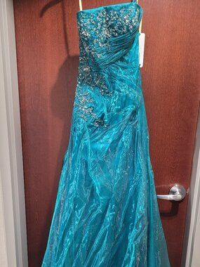 Joli Prom 9026 Size 10 Peacock Mermaid Prom Dress